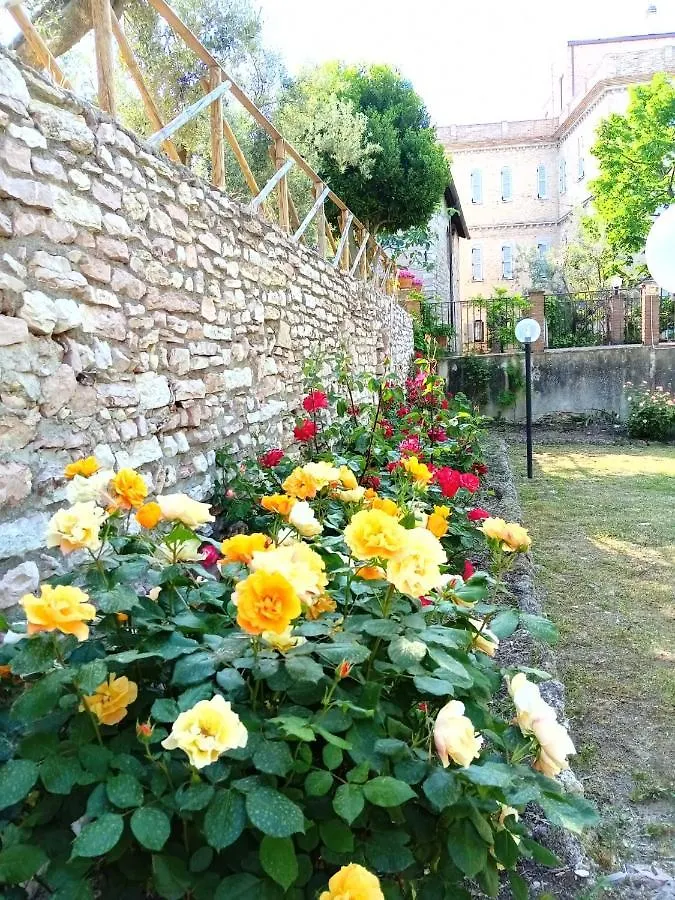 Residenza Messer Pajola 아시시 아파트