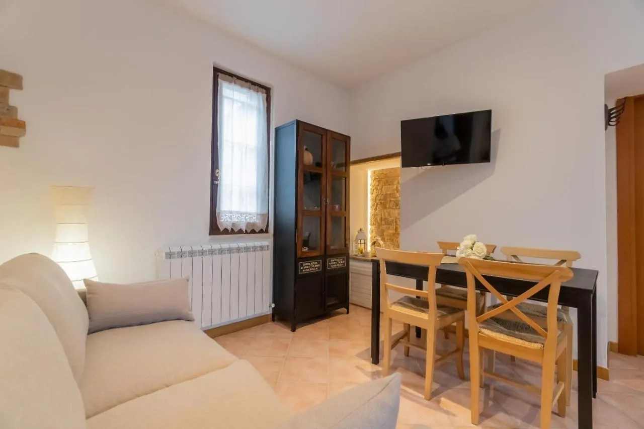 아파트 Residenza Messer Pajola 아시시